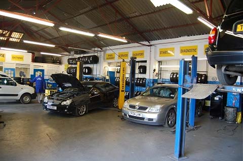 Our Glasgow Skoda diagnositc and service centre. Maintenance and safety checks are provided with each diagnostic test.